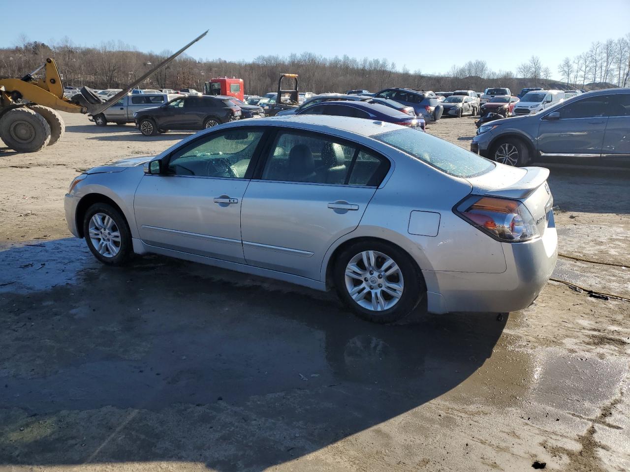 2010 Nissan Altima - Image 2