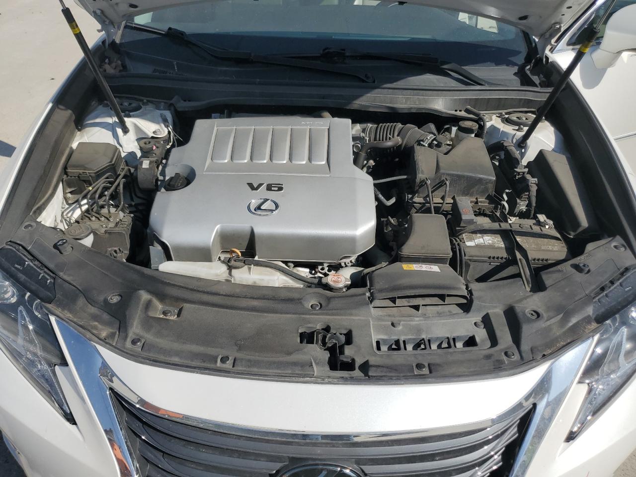 2018 Lexus ES - Image 11