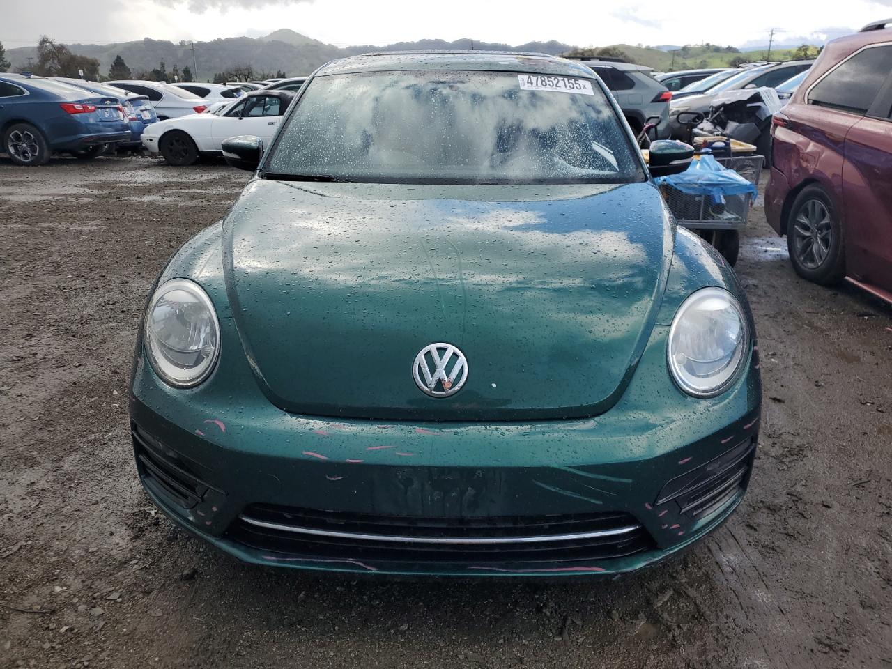 2017 Volkswagen Beetle - Image 5