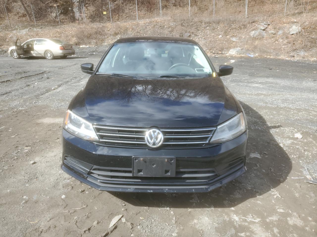 2016 Volkswagen Jetta - Image 5