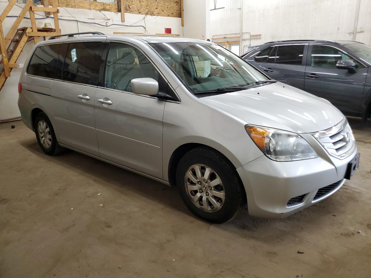 2010 Honda Odyssey - Image 4