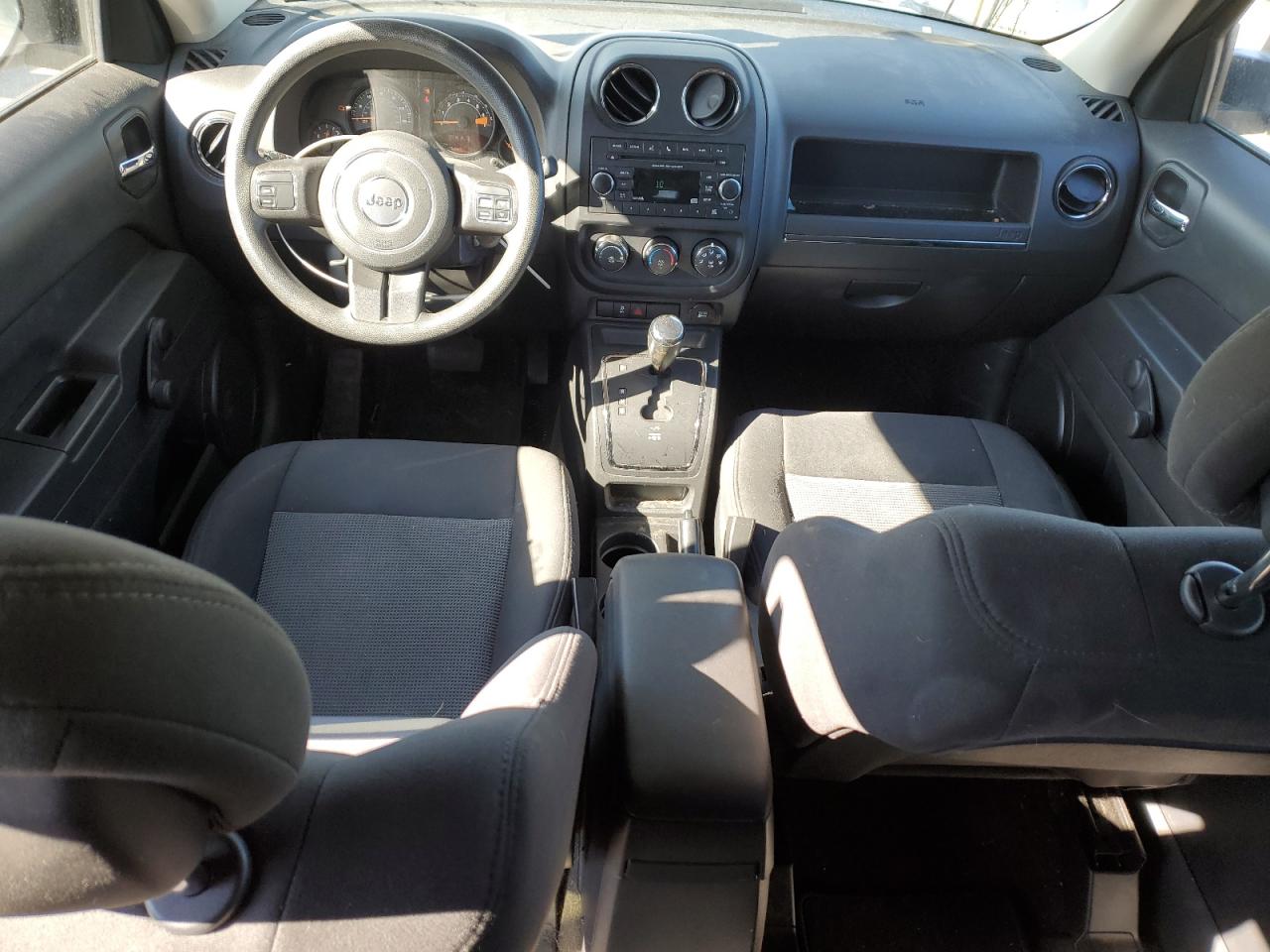 2016 Jeep Liberty (Patriot) - Image 8