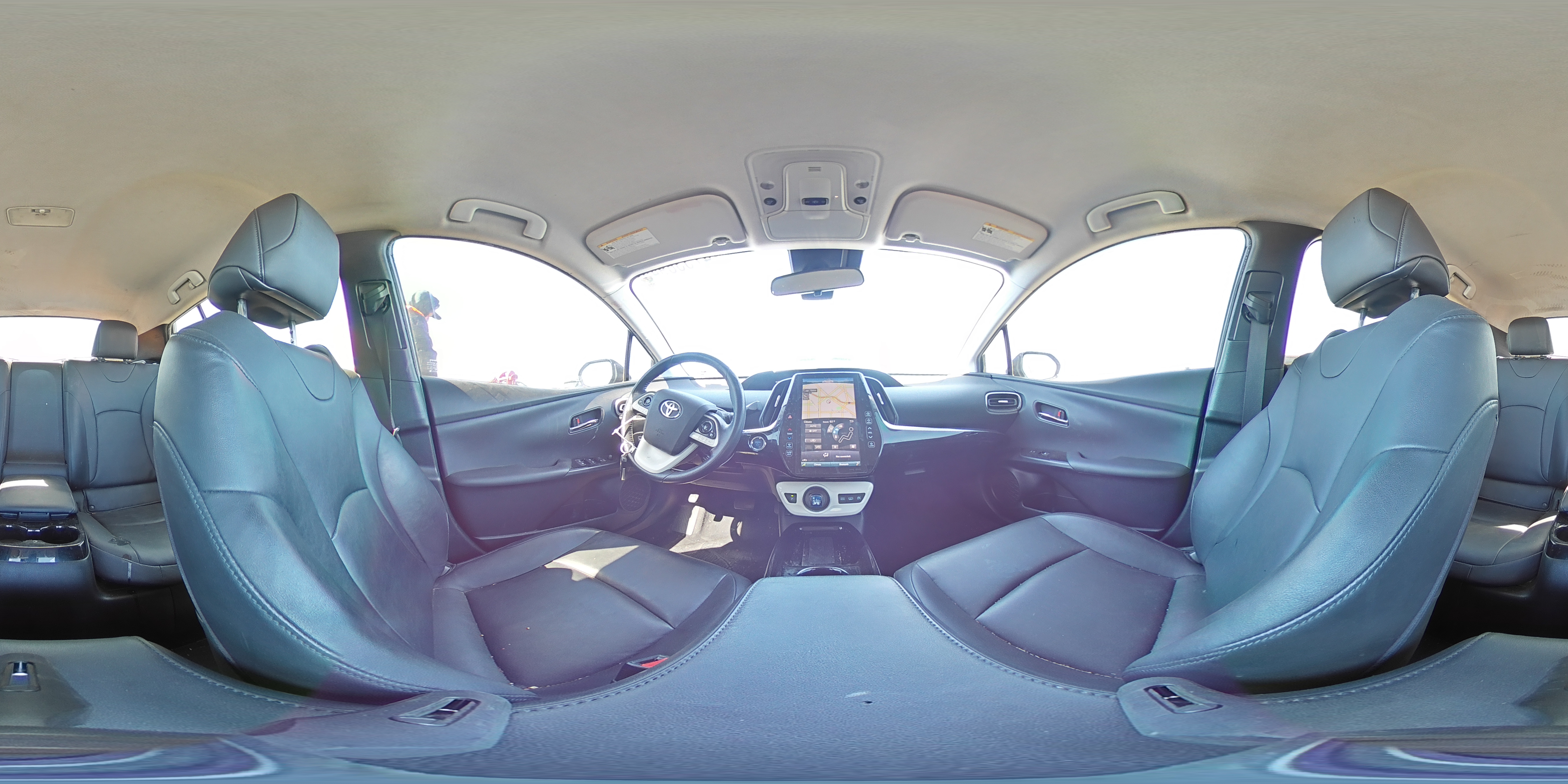 2017 Toyota Prius - Image 12