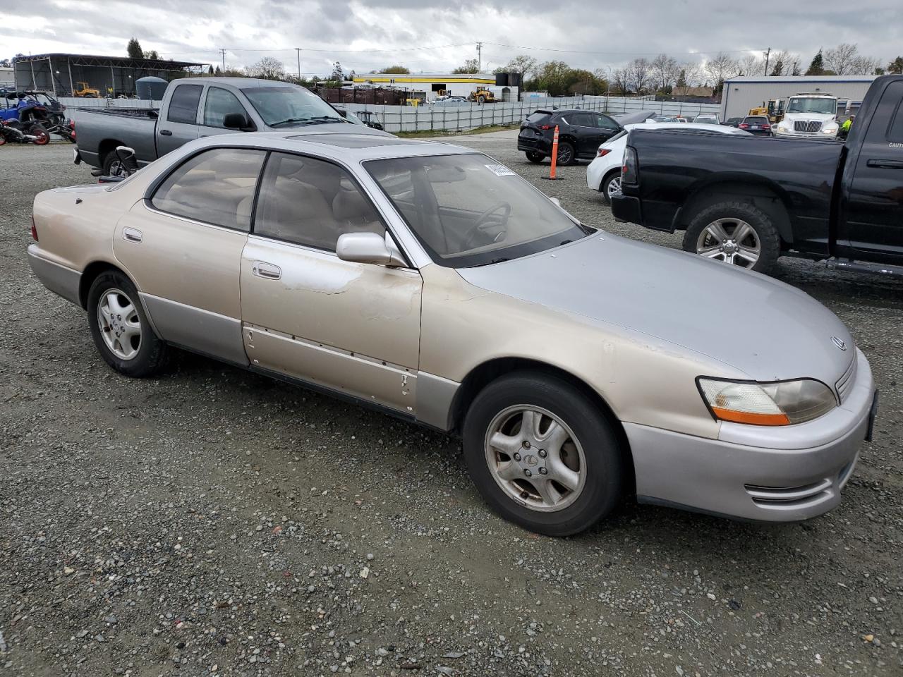 1996 Lexus ES - Image 4