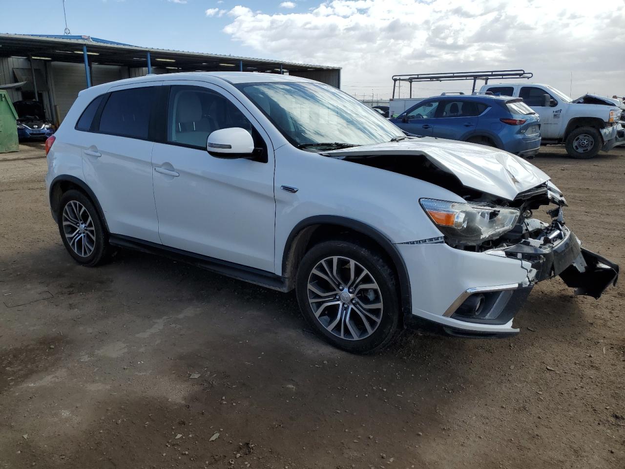 2019 Mitsubishi Outlander - Image 4