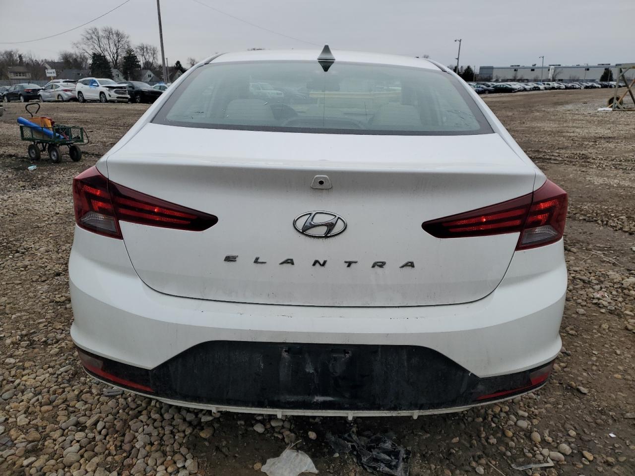 2019 Hyundai Elantra - Image 6