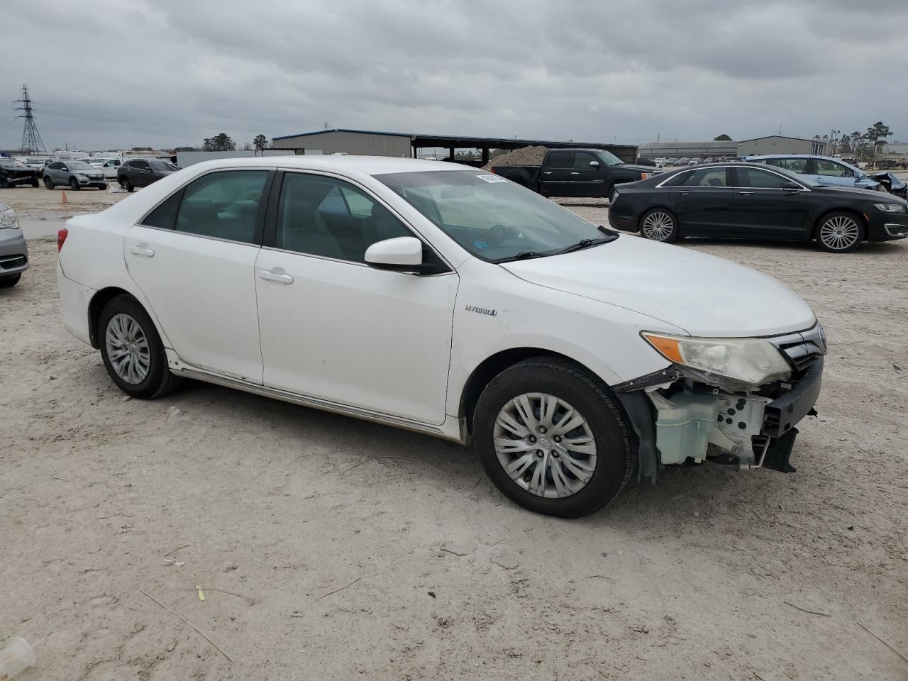 2013 Toyota Camry - Image 4