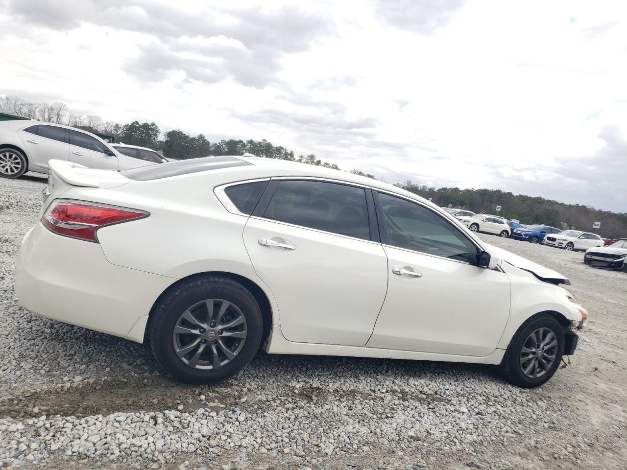 2015 Nissan Altima - Image 3