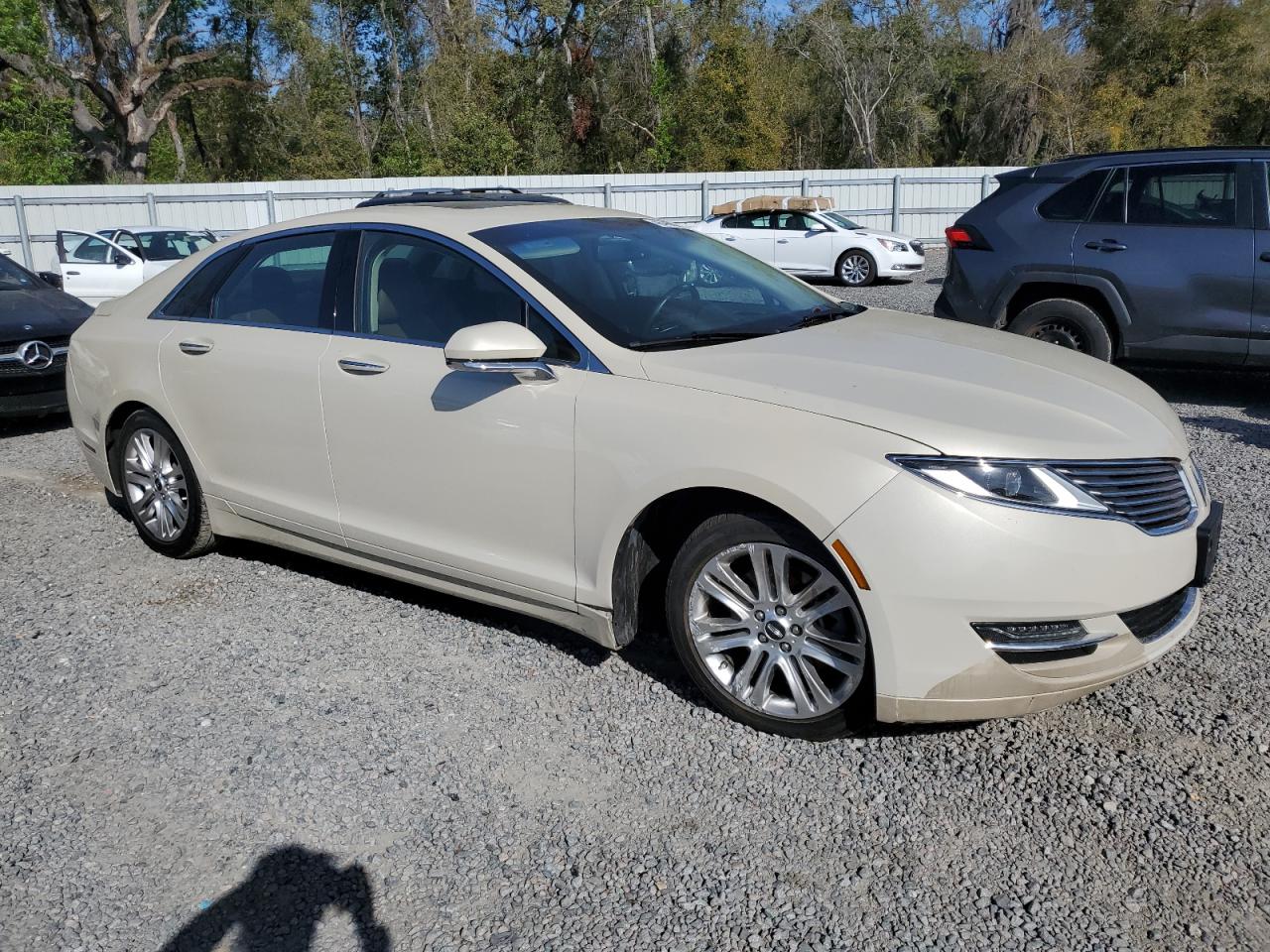 2016 Lincoln MKZ - Image 4