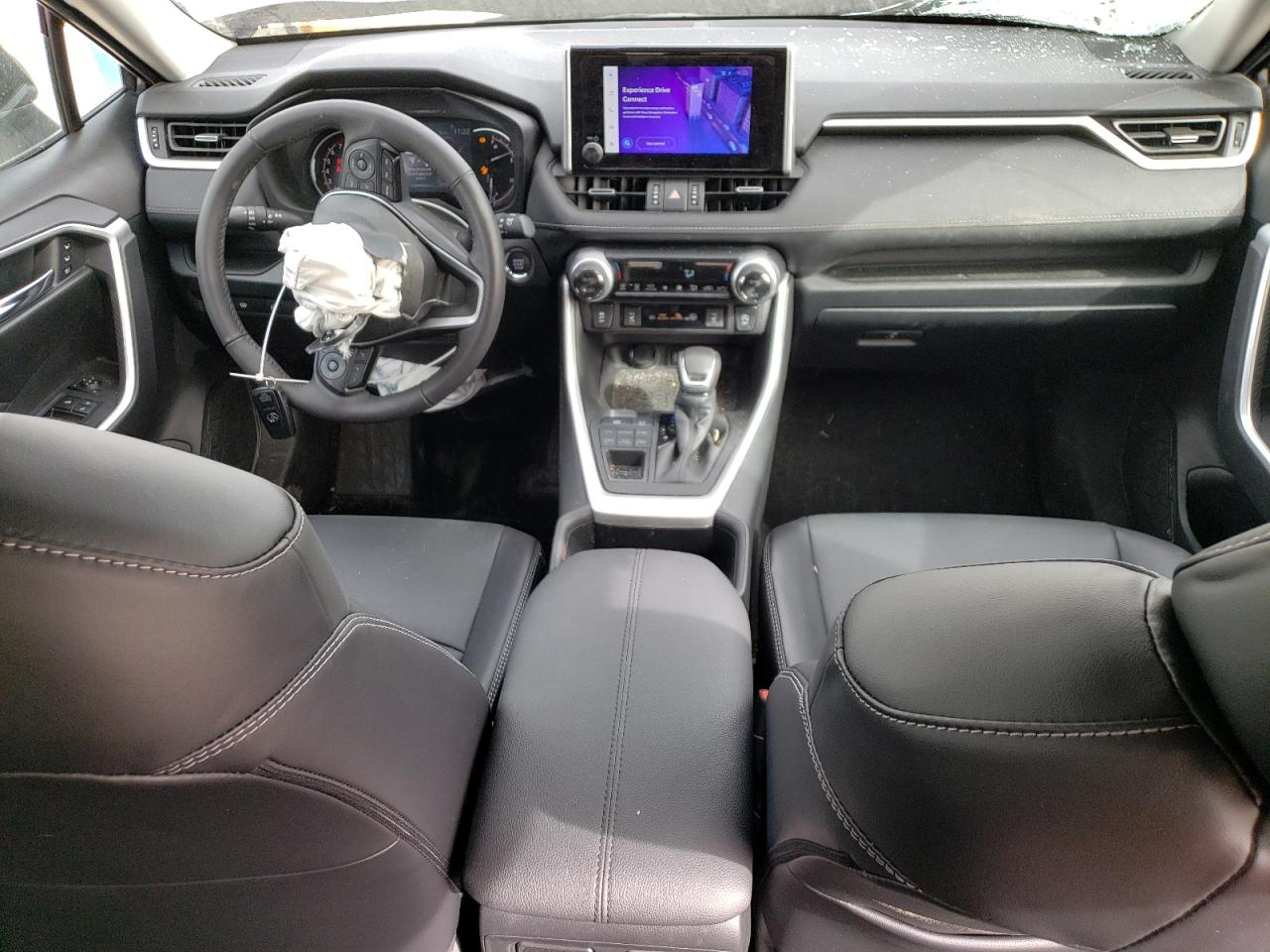 2024 Toyota RAV 4 - Image 8