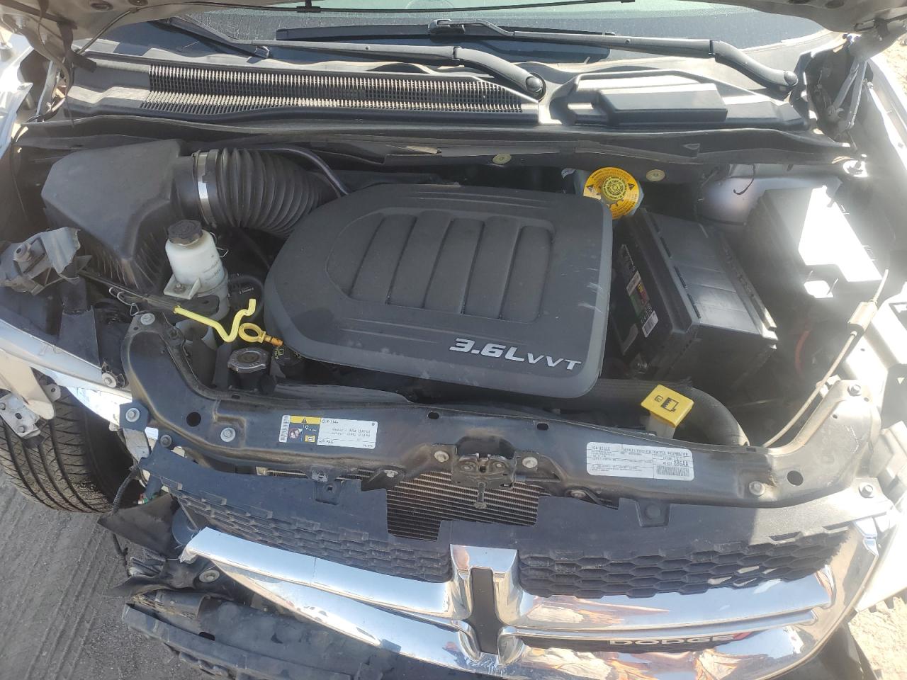 2017 Dodge Caravan - Image 12