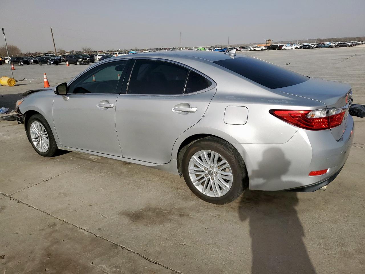 2013 Lexus ES - Image 2