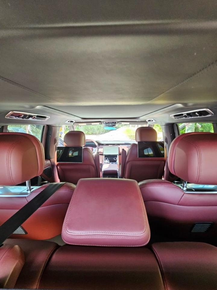 2023 Land Rover Range Rover - Image 33
