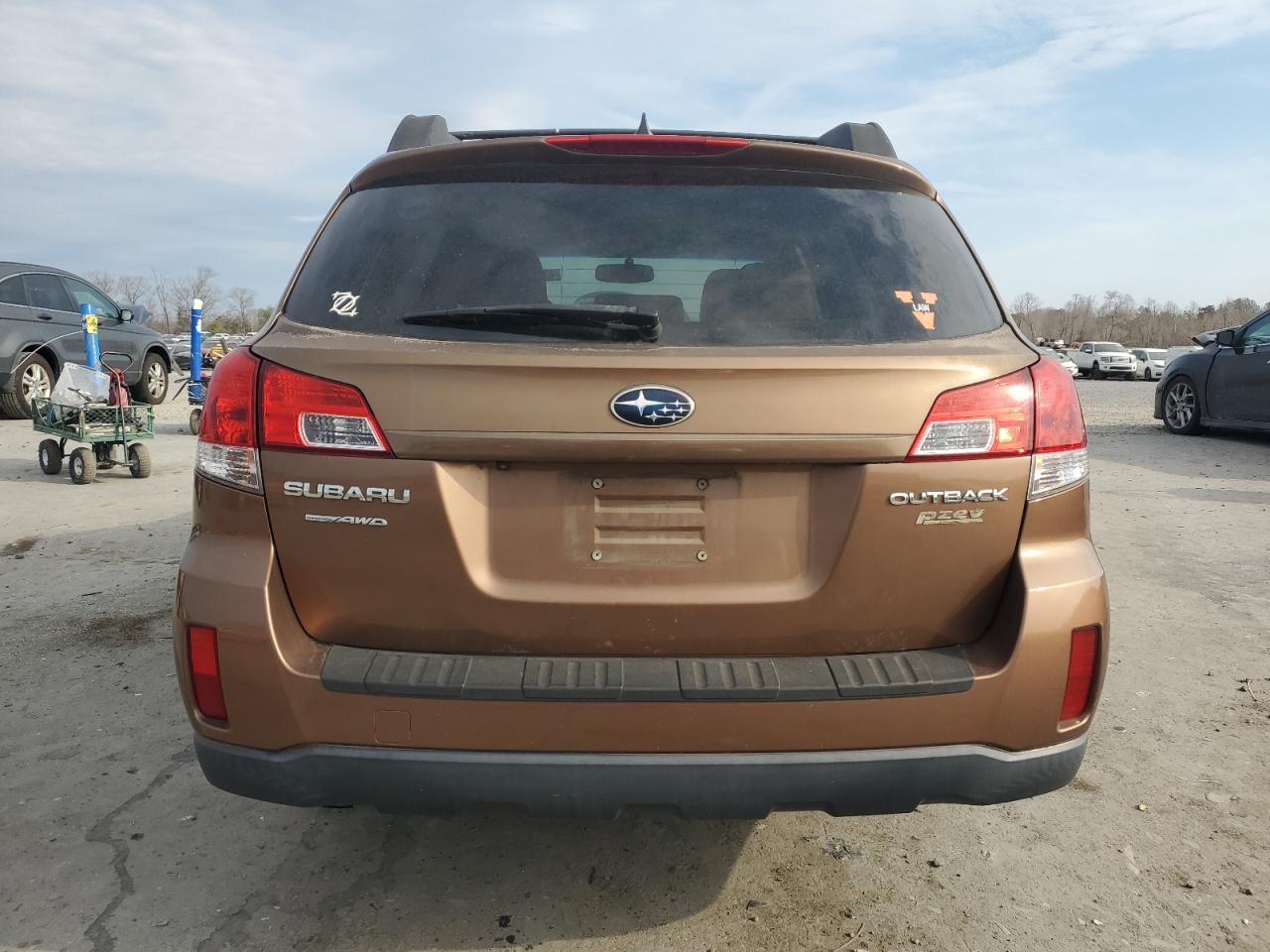 2011 Subaru Outback - Image 6