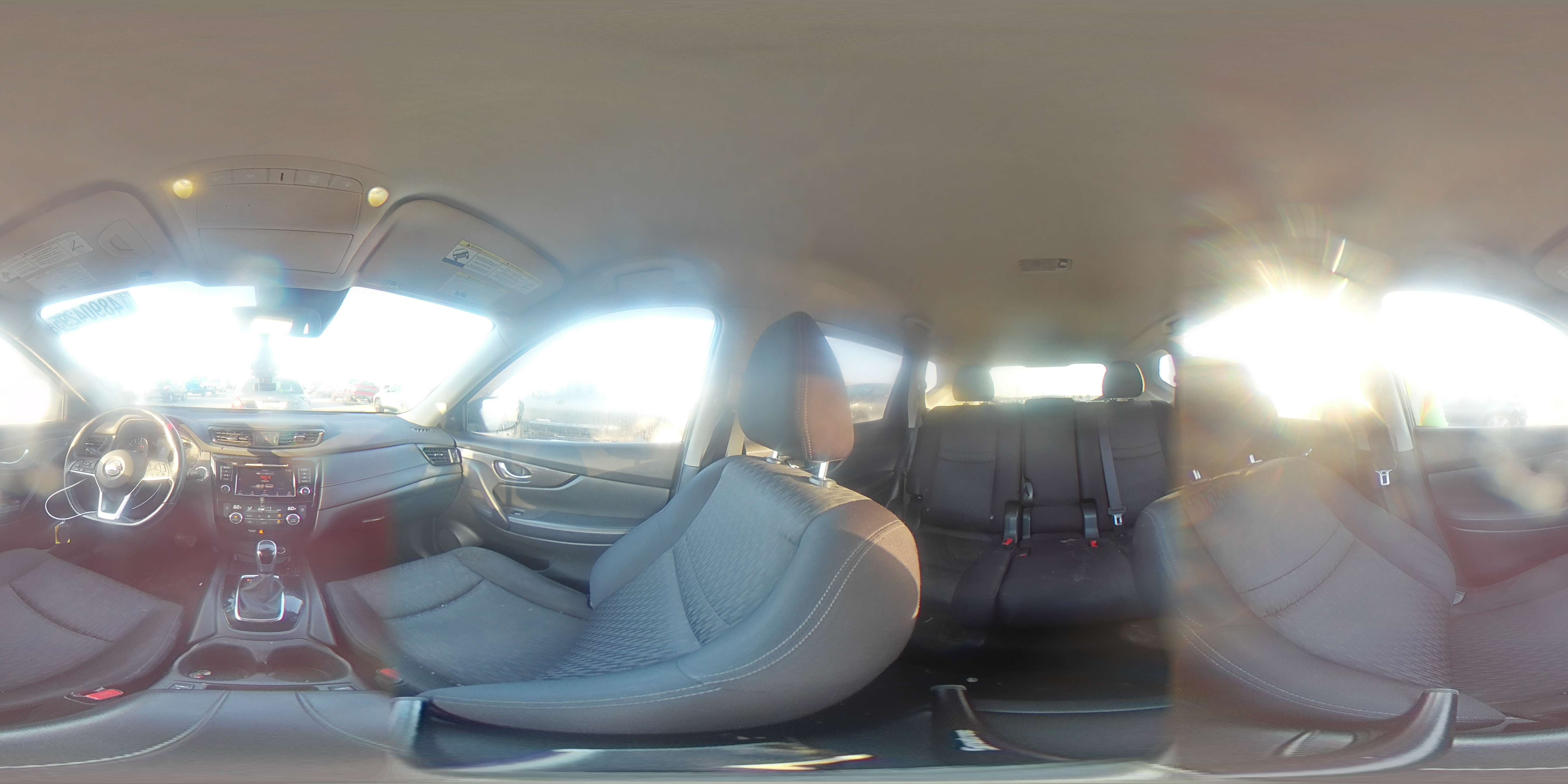 2019 Nissan Rogue - Image 14