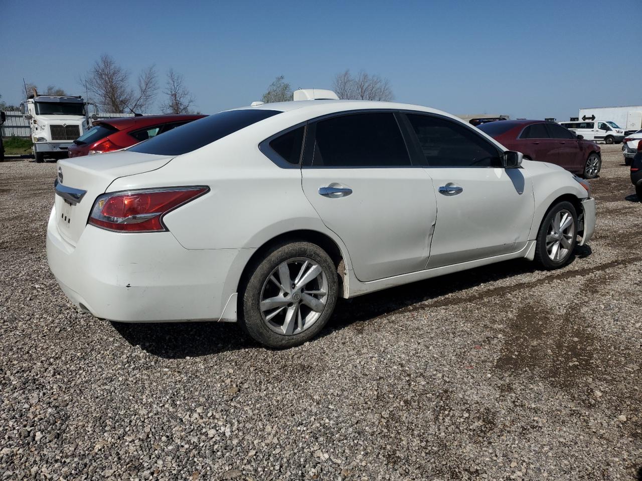2014 Nissan Altima - Image 3