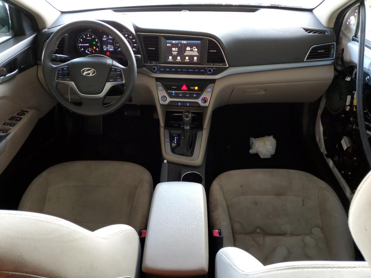 2017 Hyundai Elantra - Image 8