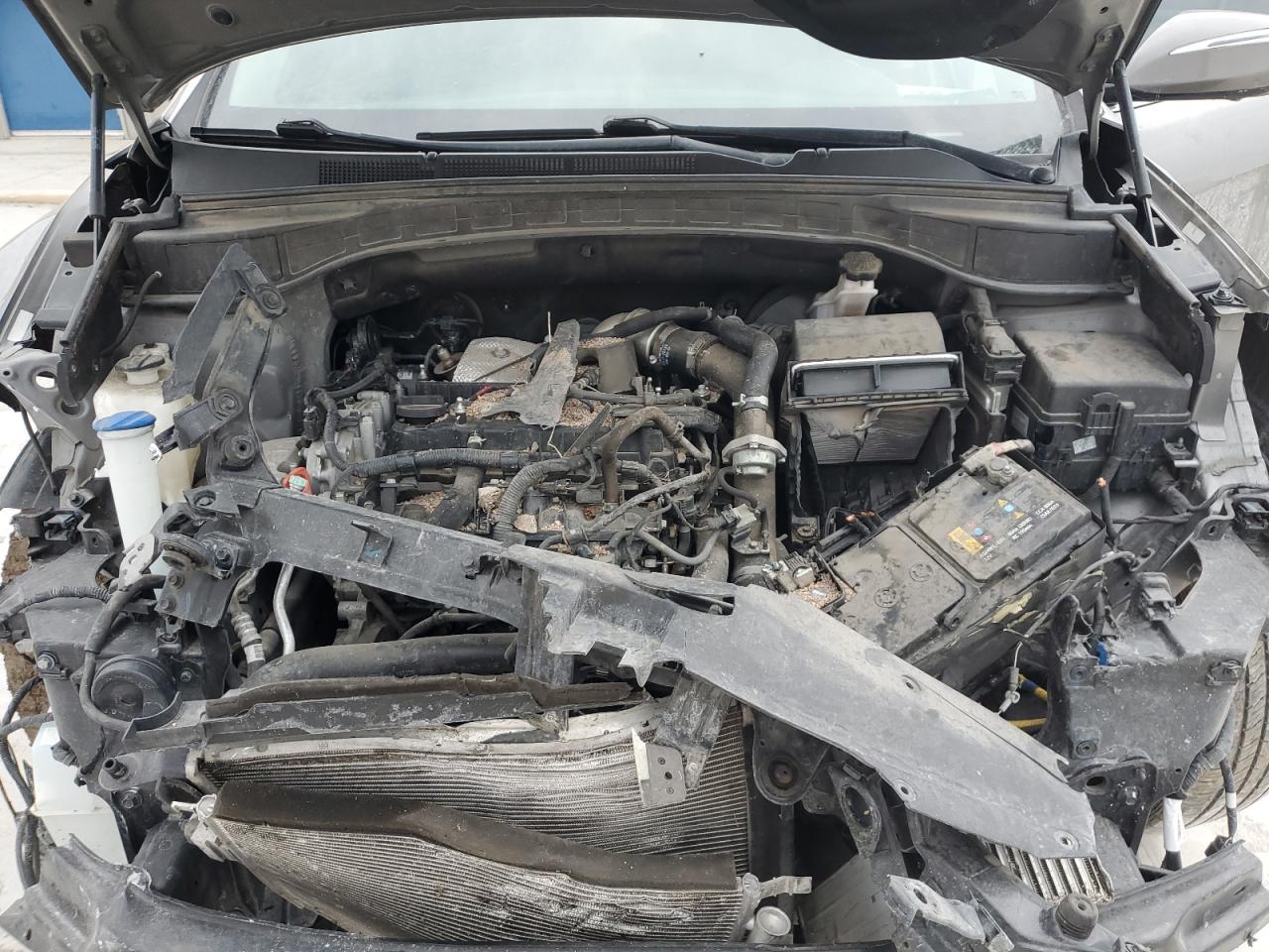 2018 Hyundai Santa Fe - Image 13