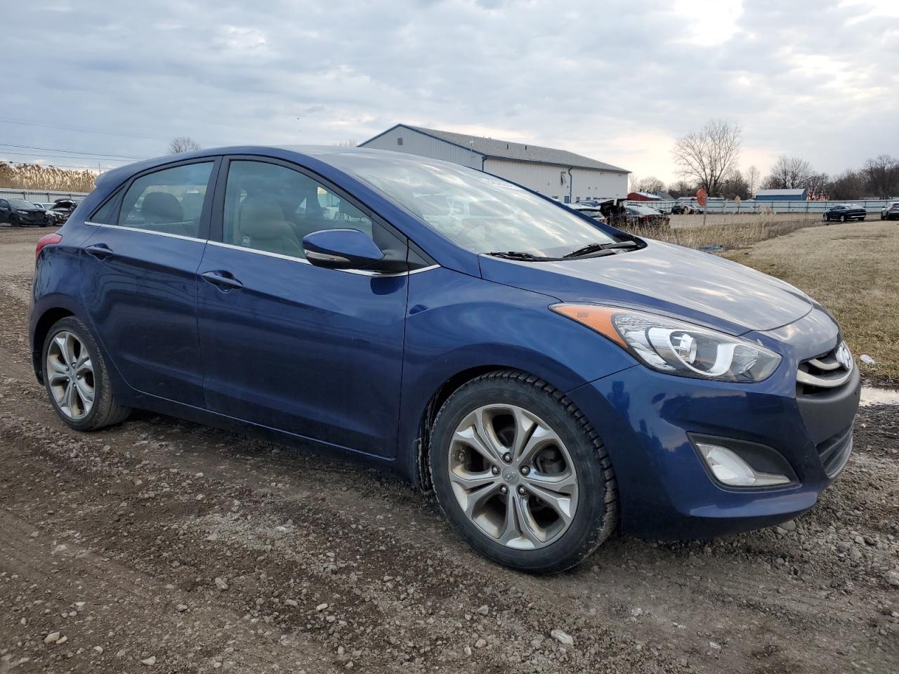 2013 Hyundai Elantra - Image 4