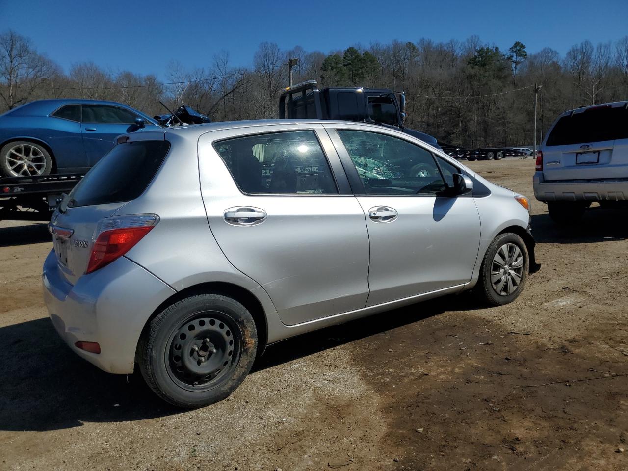 2014 Toyota Yaris - Image 3