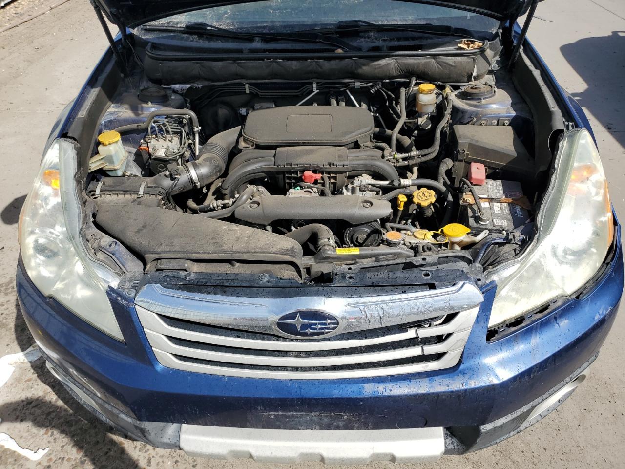 2011 Subaru Outback - Image 12