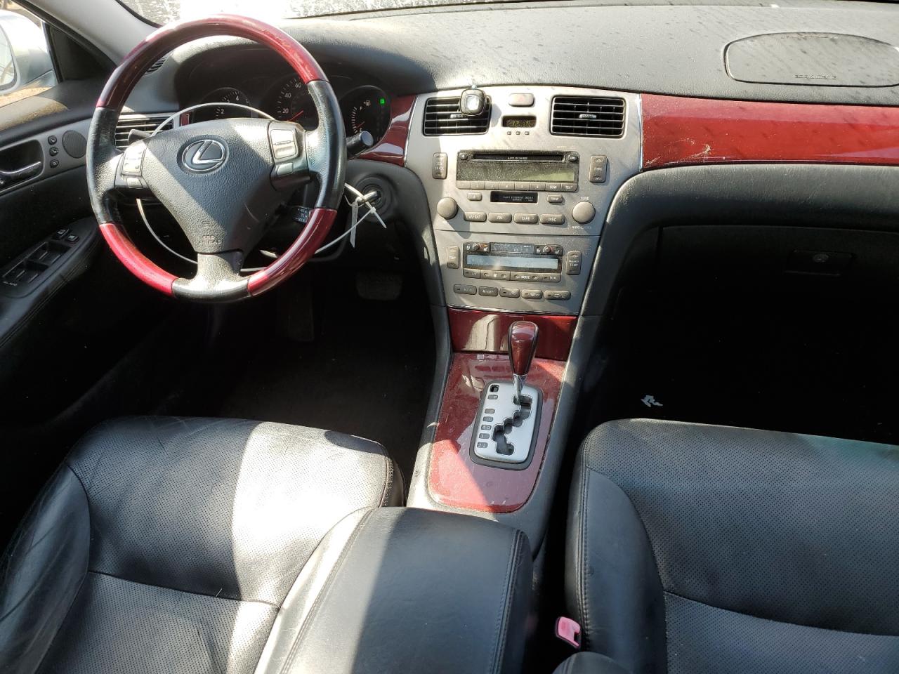 2005 Lexus ES - Image 8