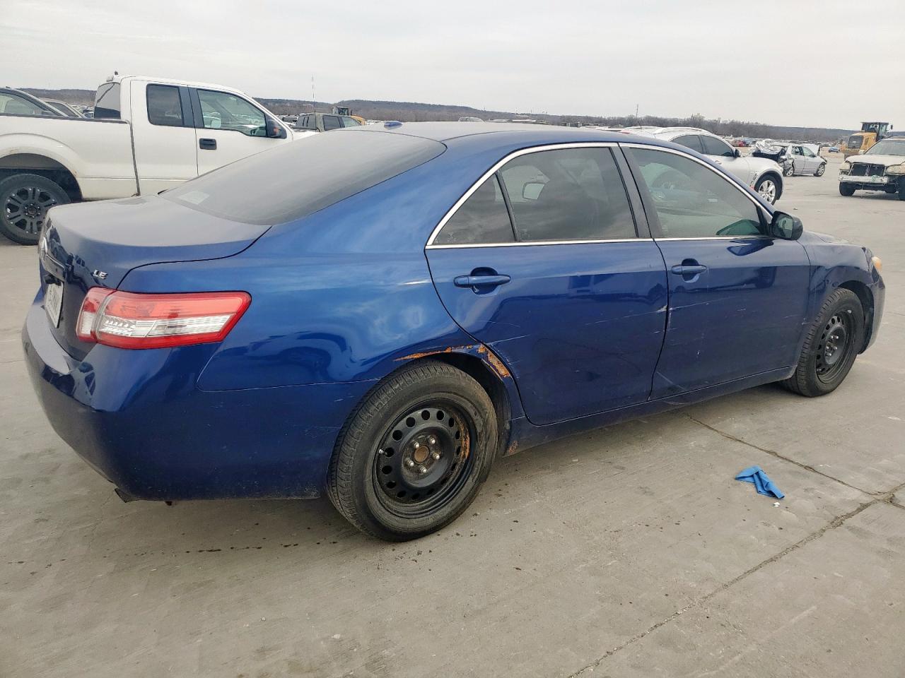 2011 Toyota Camry - Image 3