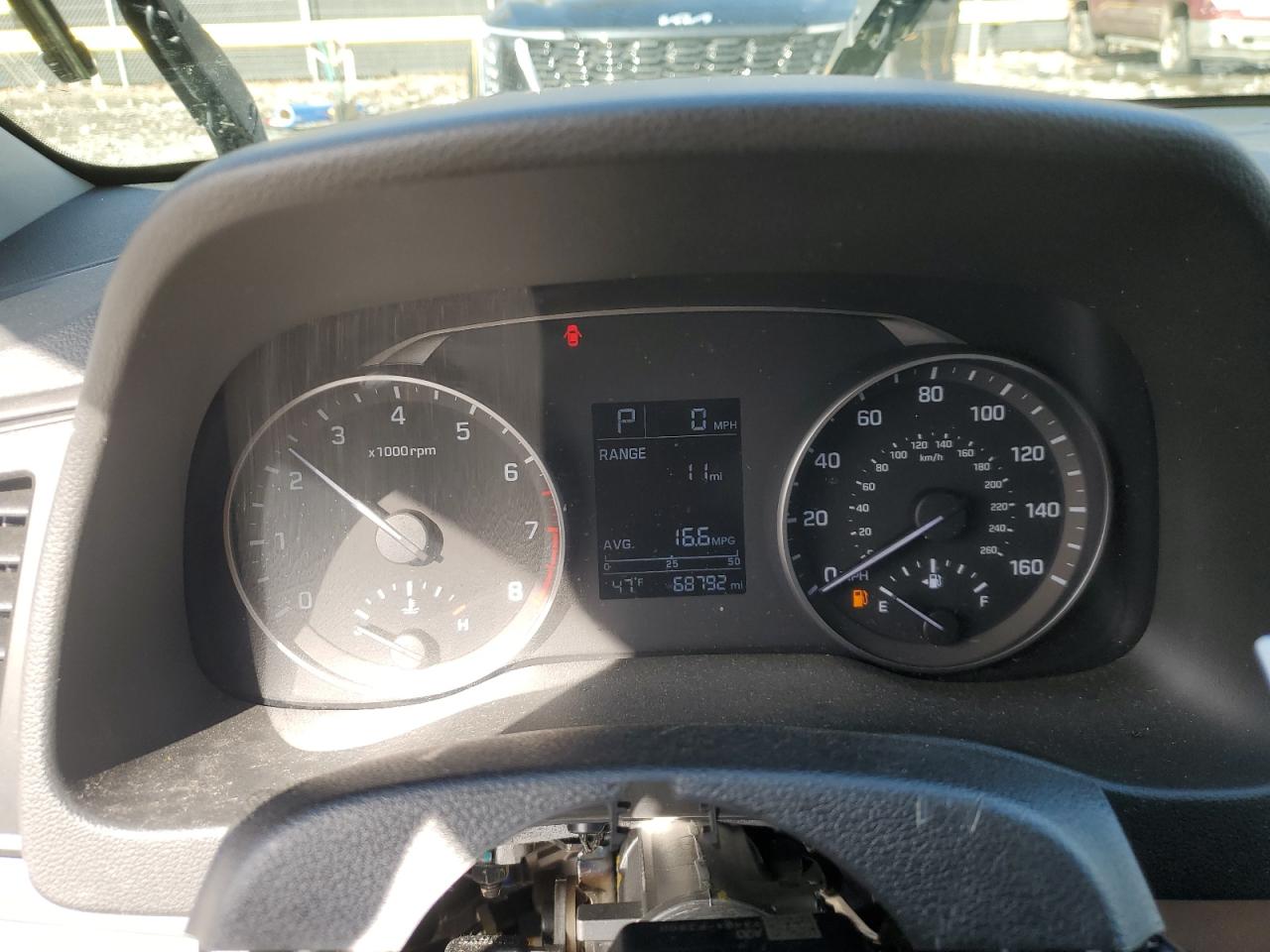 2017 Hyundai Elantra - Image 9