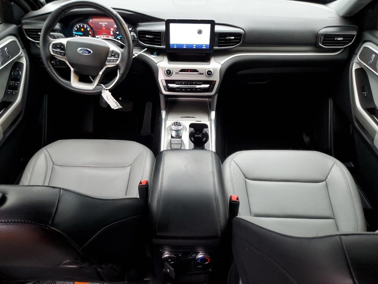 2021 Ford Explorer - Image 8