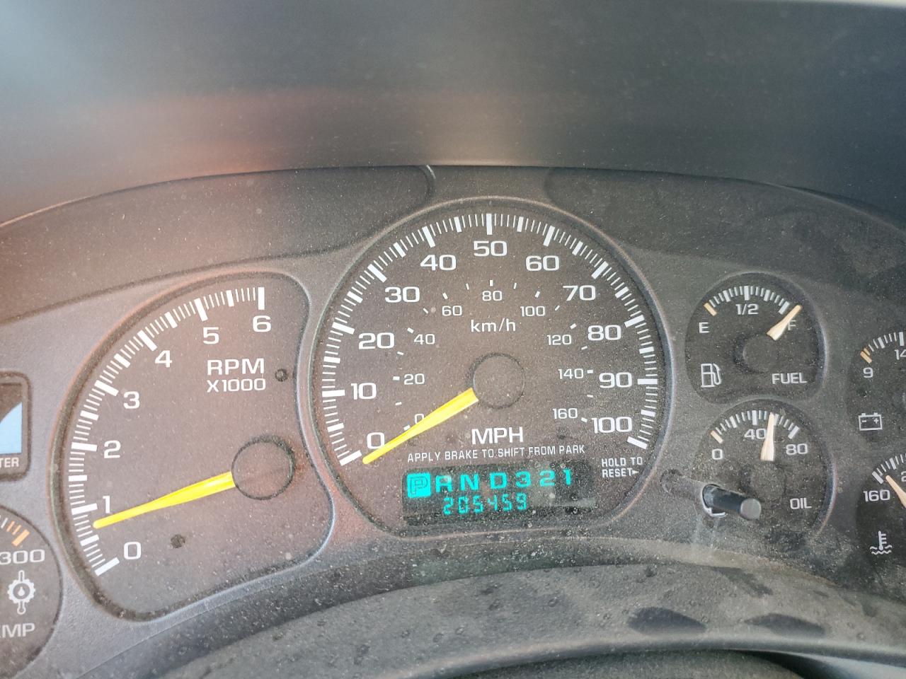2000 Chevrolet Silverado - Image 9