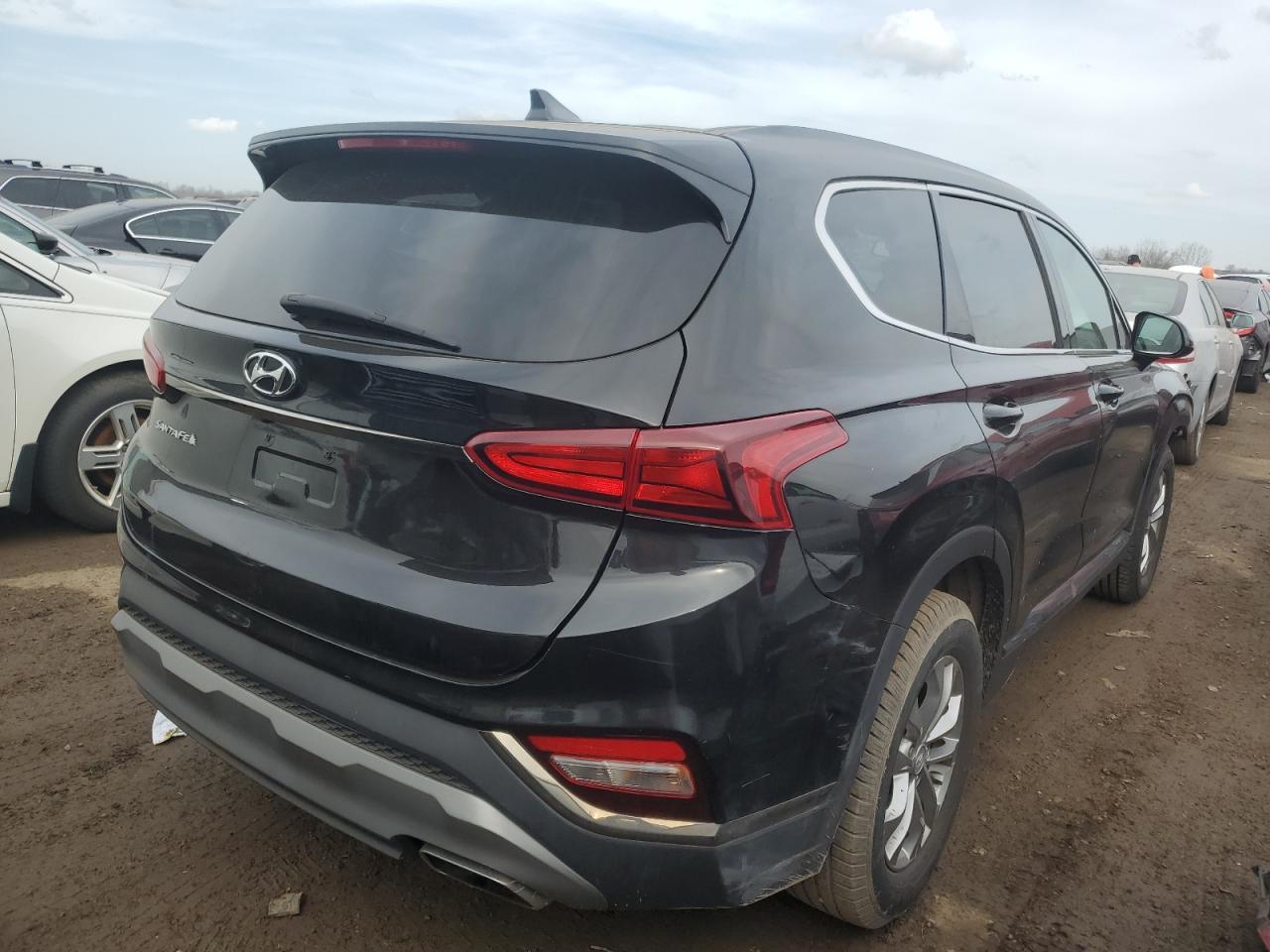 2019 Hyundai Santa Fe - Image 3