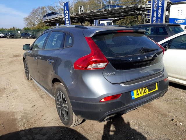 2018 VOLVO V40 CROSS