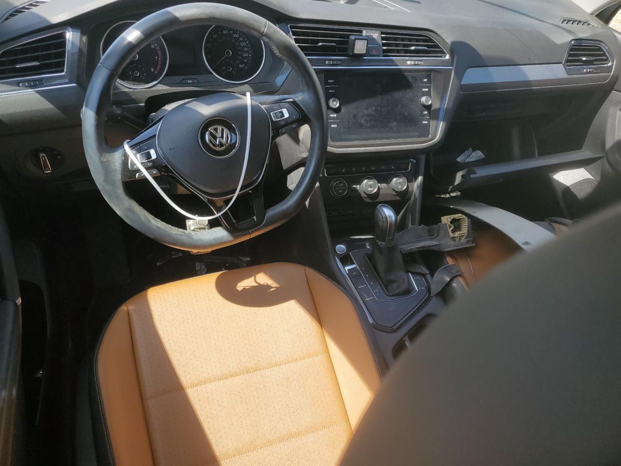 2018 Volkswagen Tiguan - Image 8