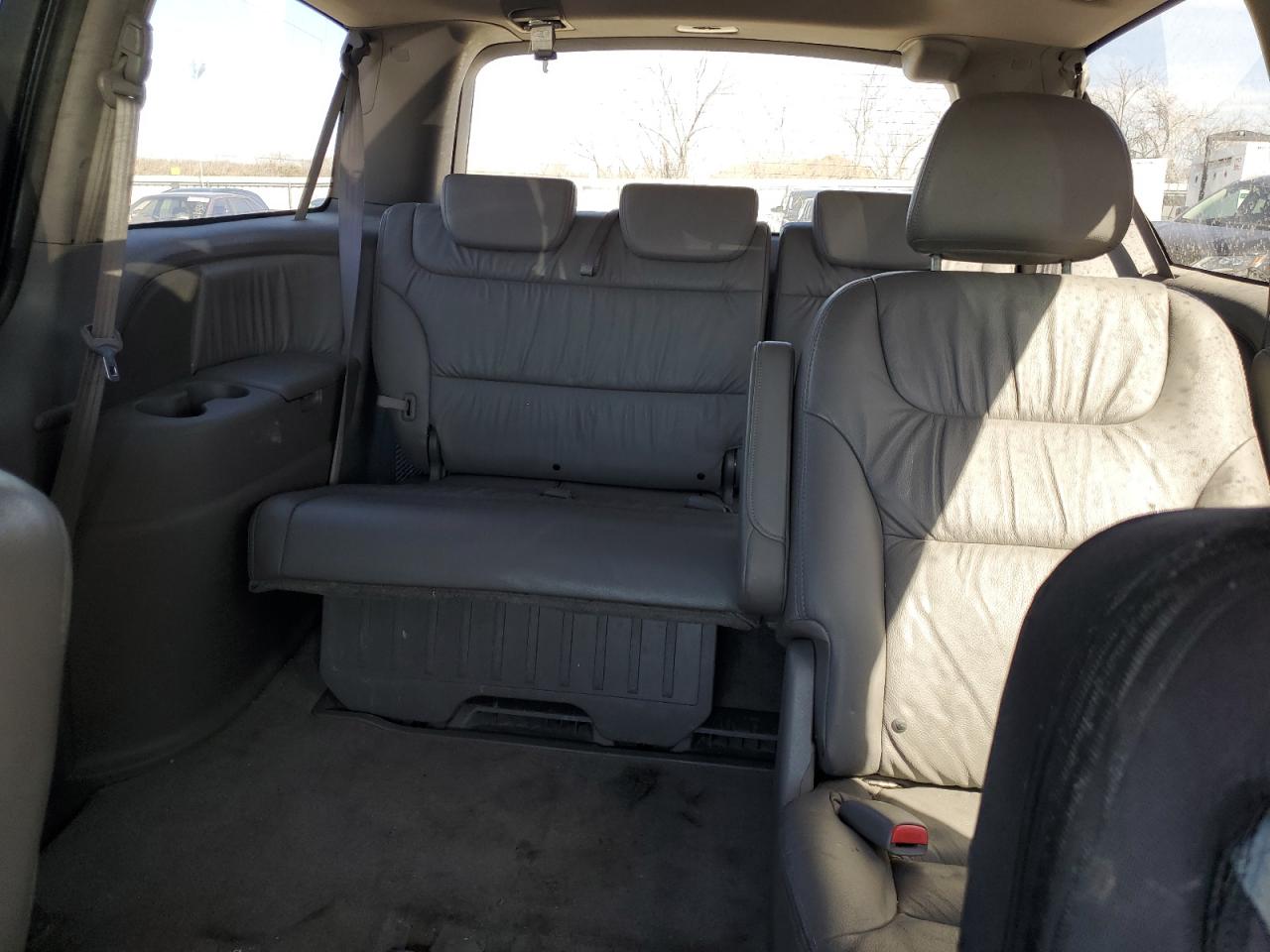 2009 Honda Odyssey - Image 10