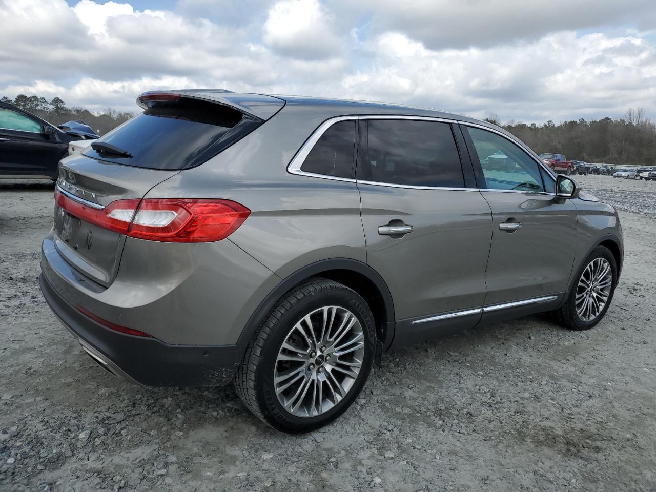 2016 Lincoln MKX - Image 3