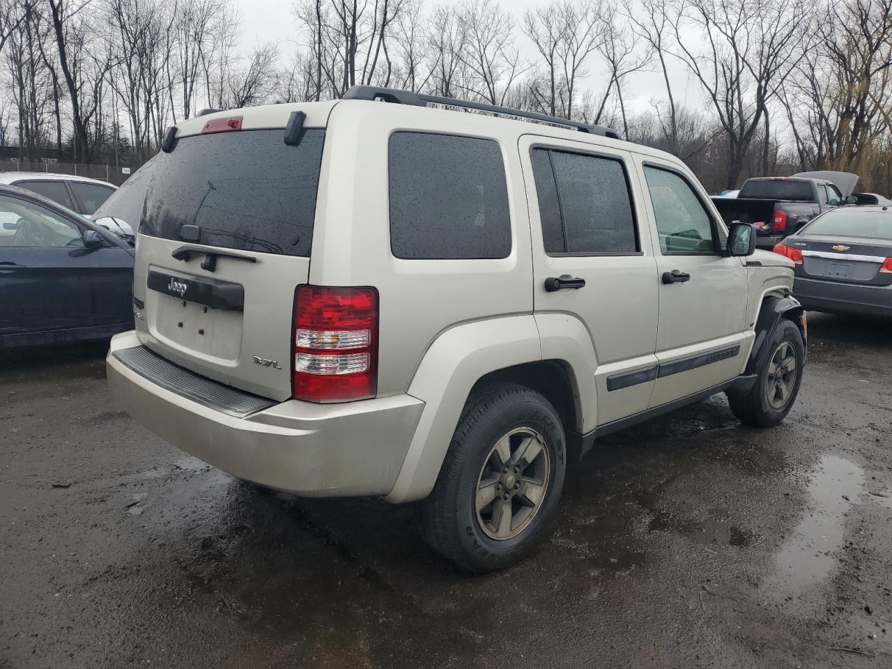 2008 Jeep Liberty (North America) - Image 3