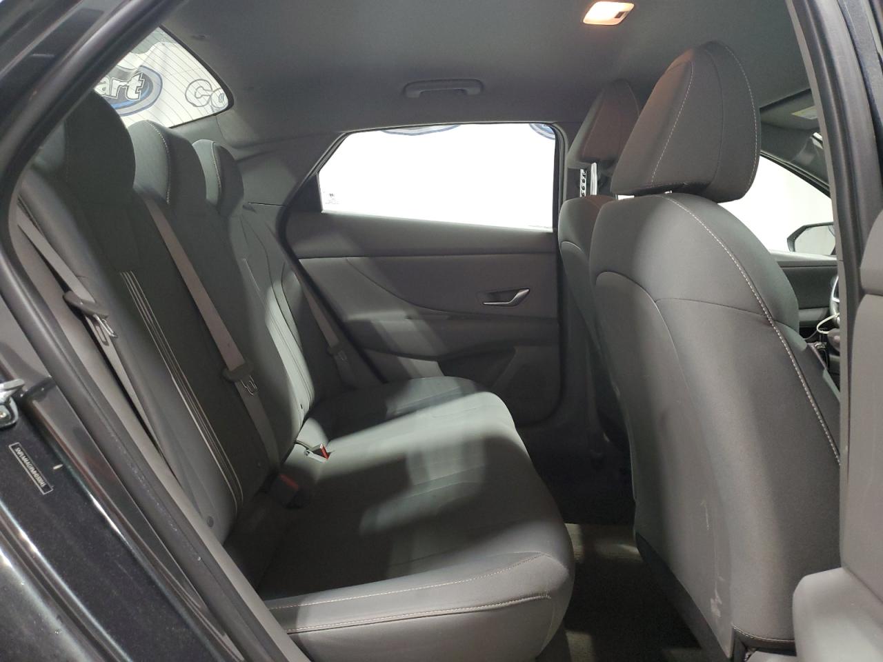2021 Hyundai Elantra - Image 10