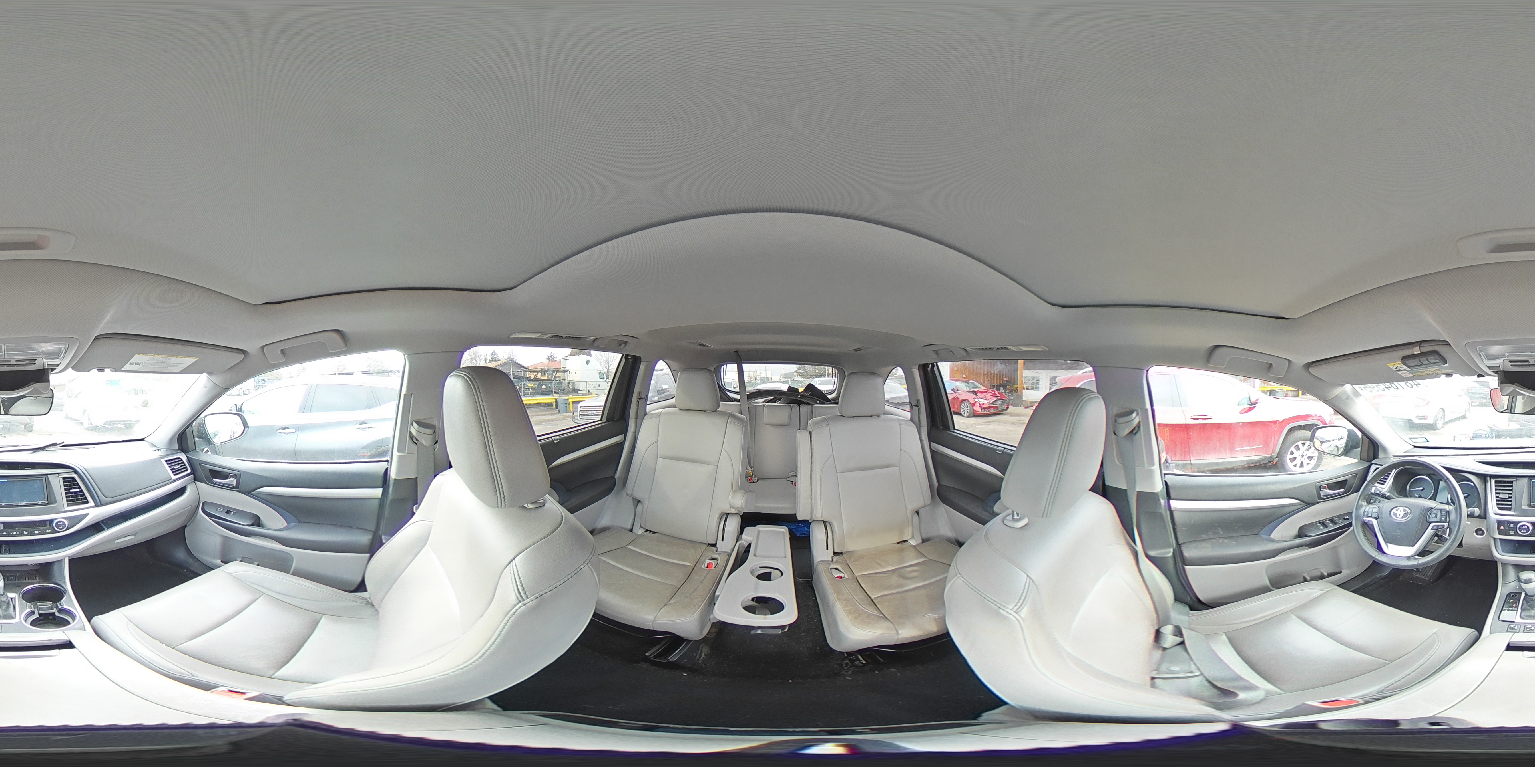 2017 Toyota Highlander - Image 14