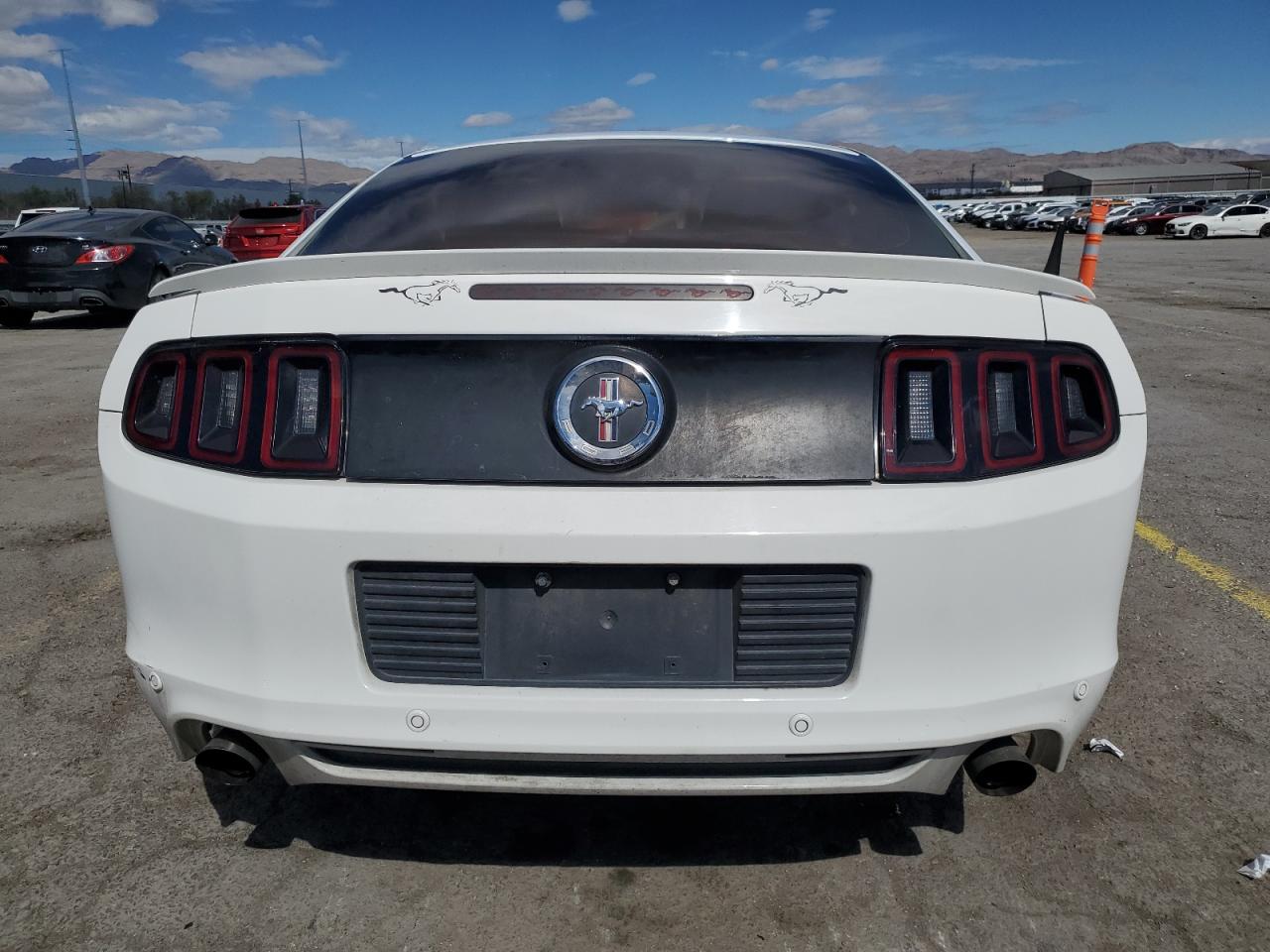 2013 Ford Mustang - Image 6