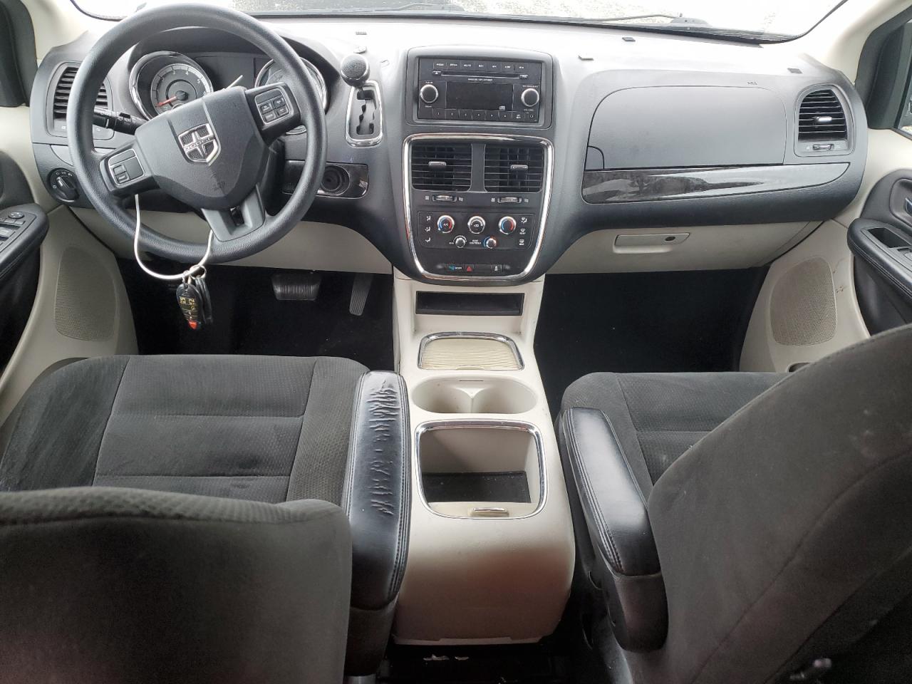 2016 Dodge Caravan - Image 8