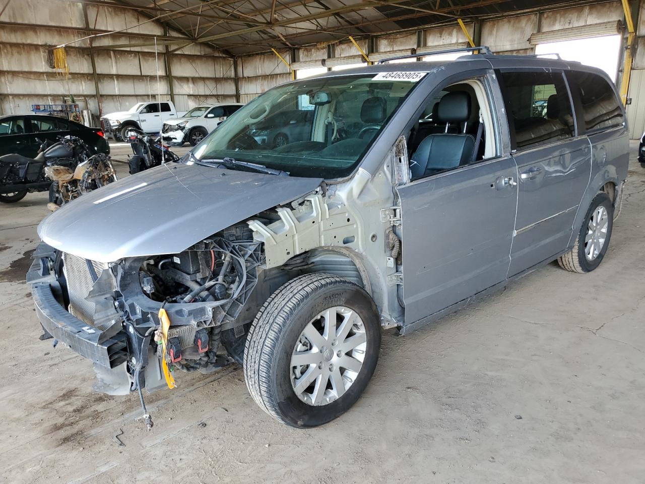 2014 Chrysler Town & Country - Image 1