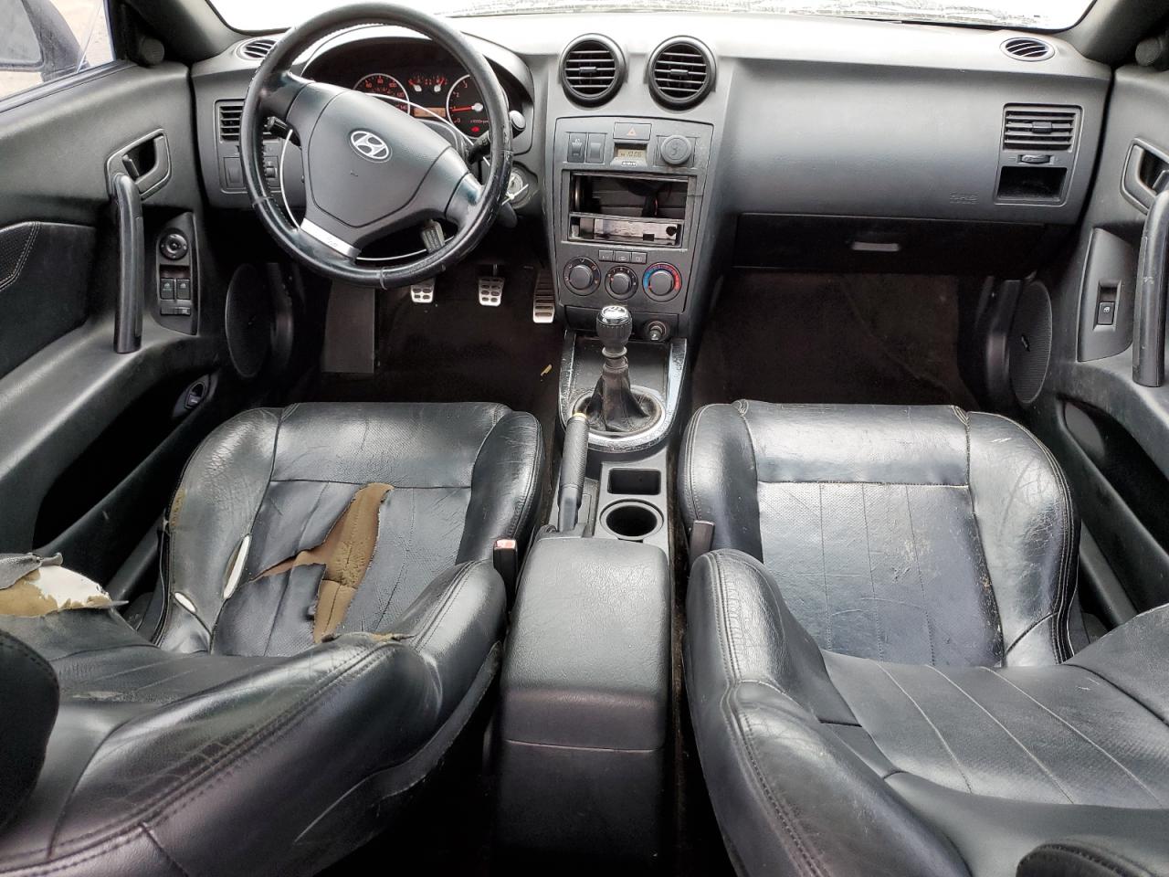 2003 Hyundai Tiburon - Image 8