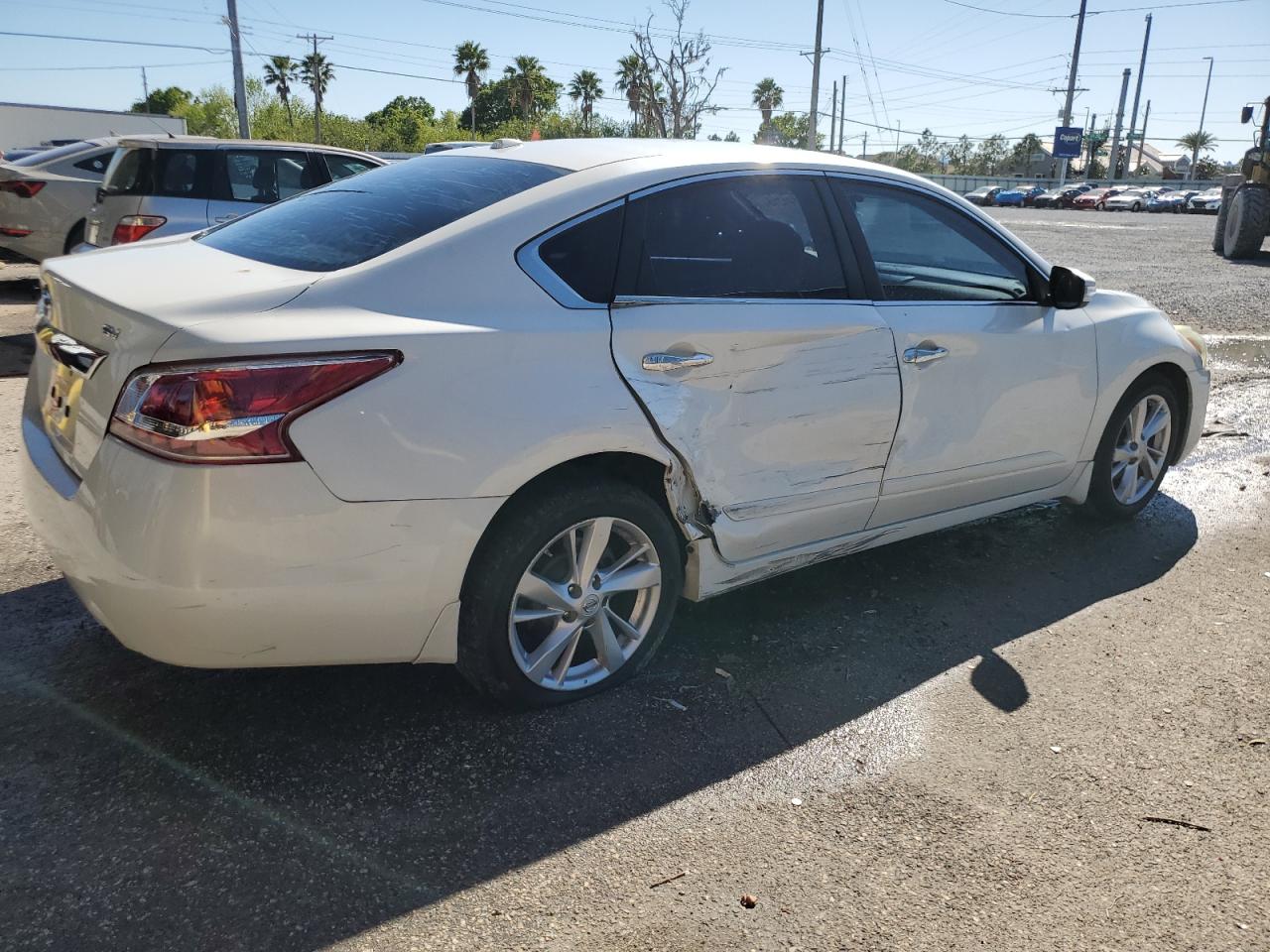 2015 Nissan Altima - Image 3