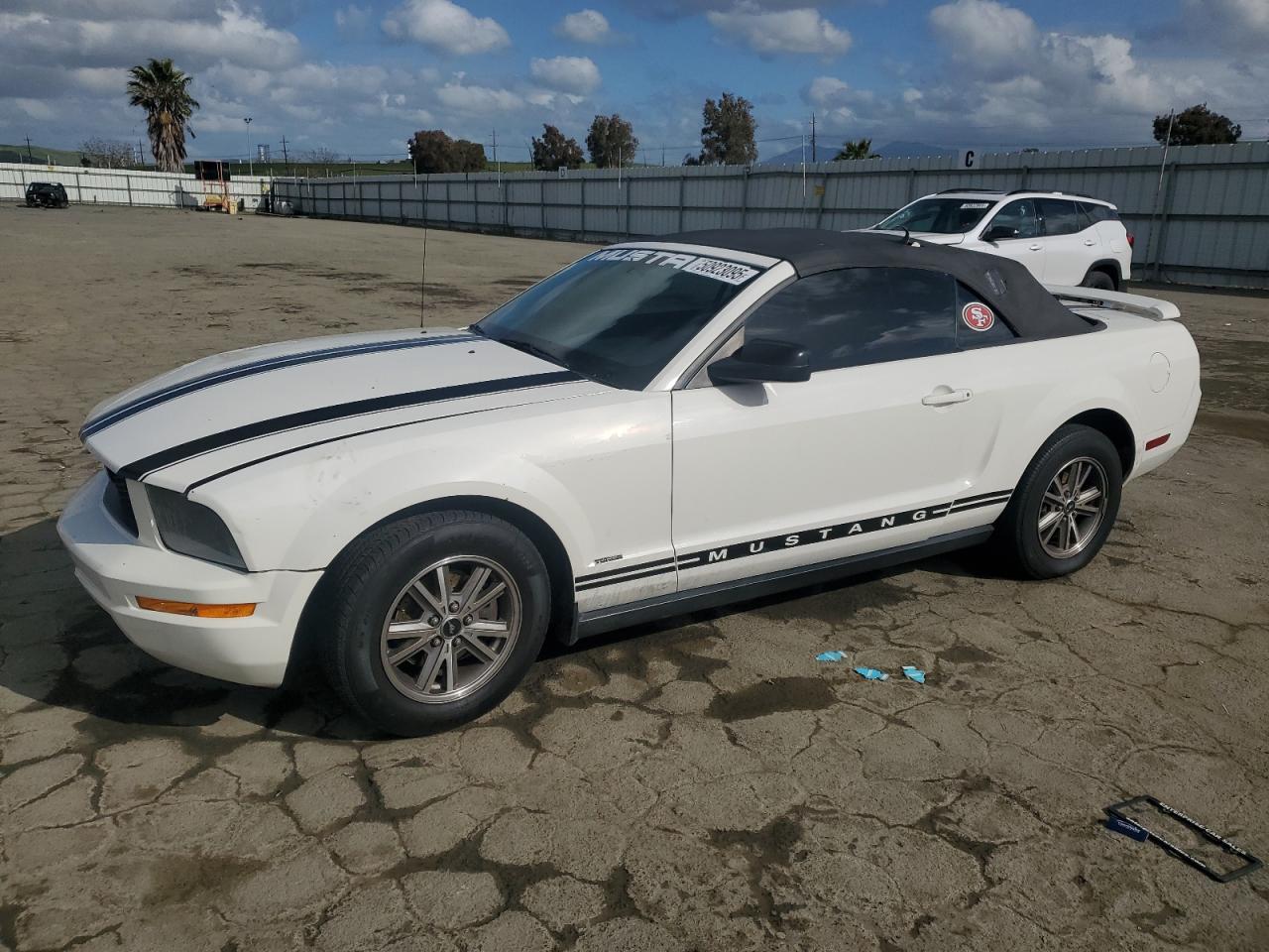 2005 Ford Mustang na sprzedaż w Martinez, CA - Front End