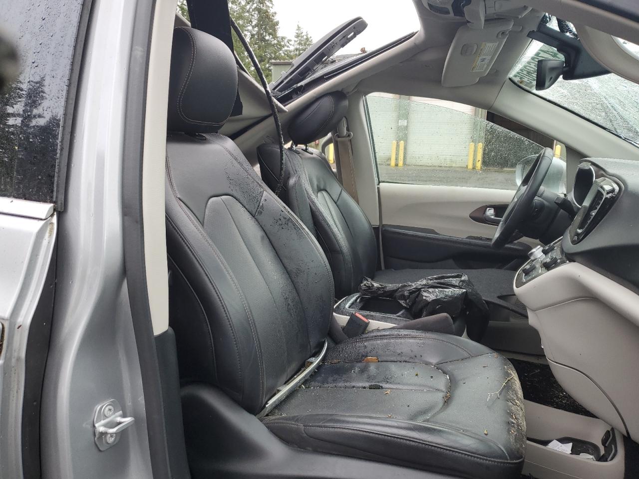 2018 Chrysler Pacifica - Image 7