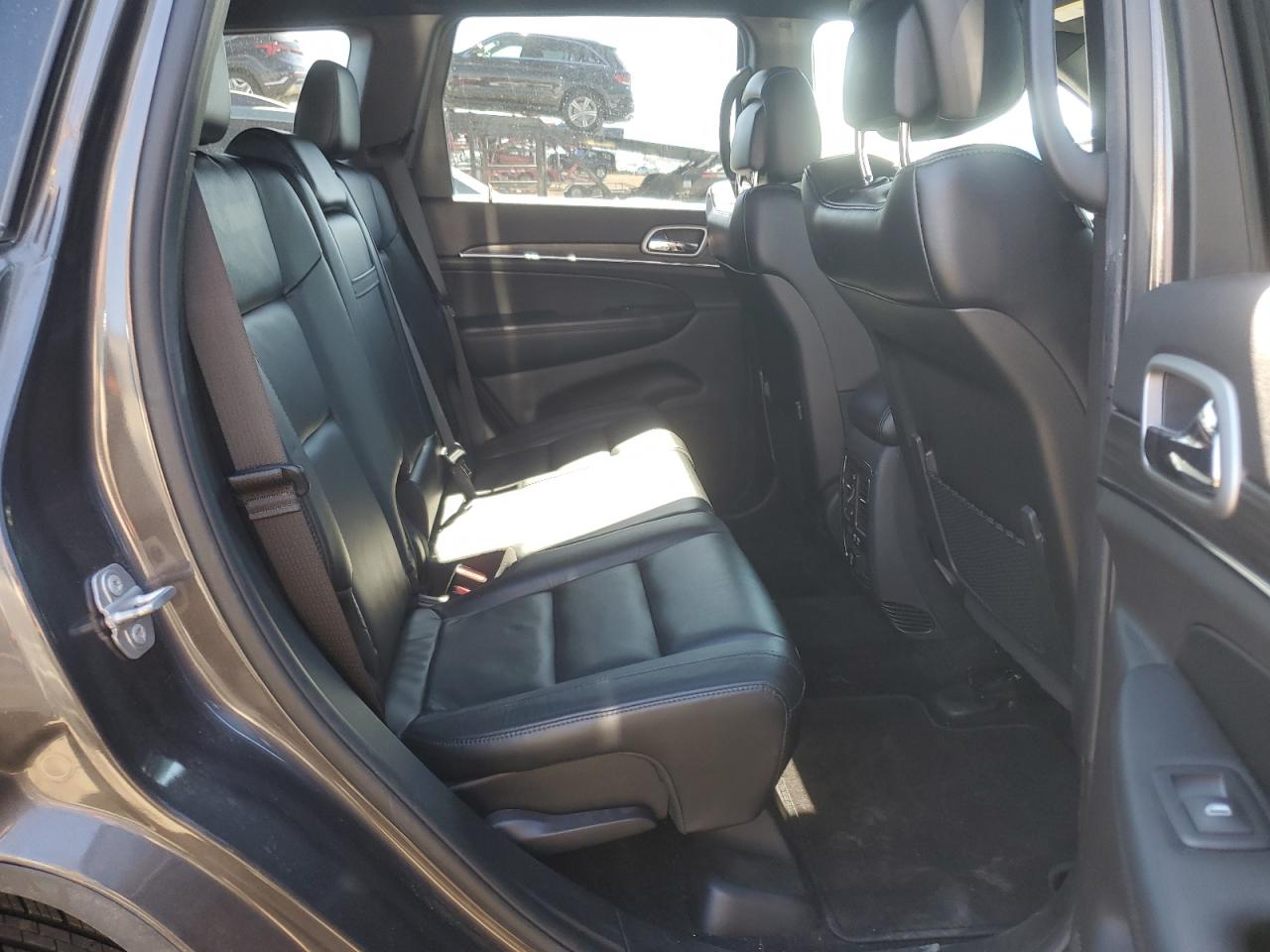 2019 Jeep Grand Cherokee - Image 11