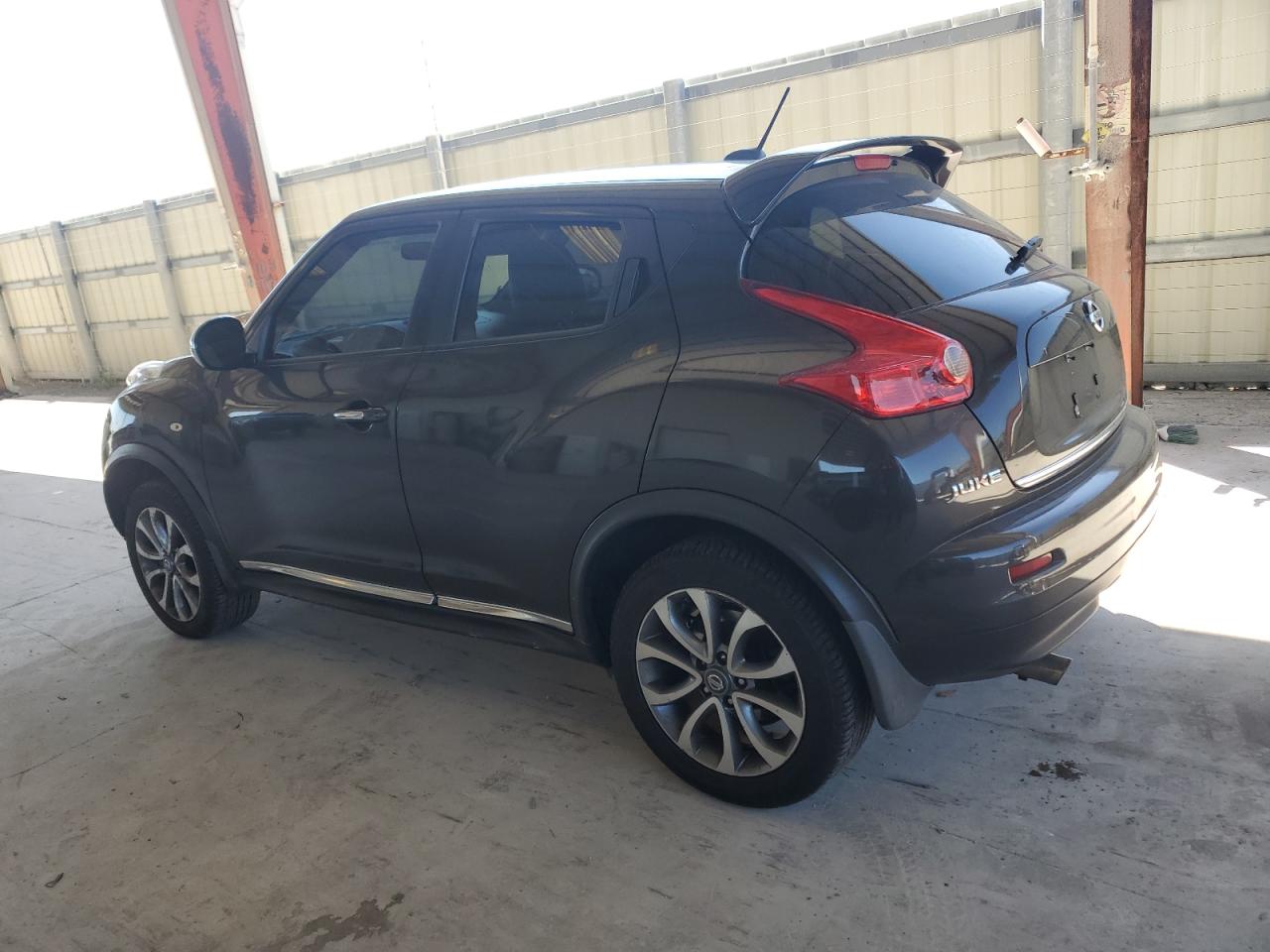 2011 Nissan Juke - Image 2