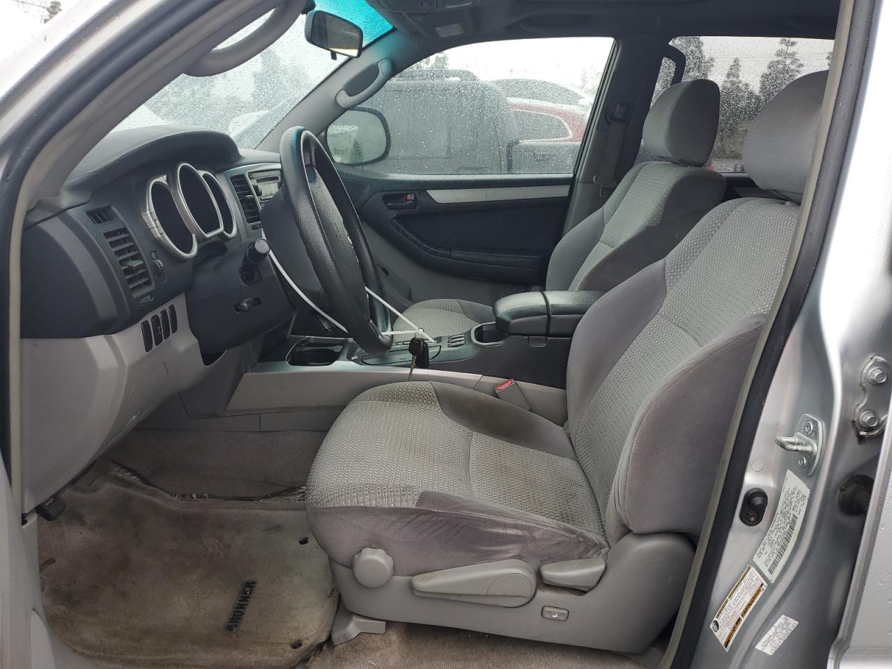 2004 Toyota 4Runner - Image 7