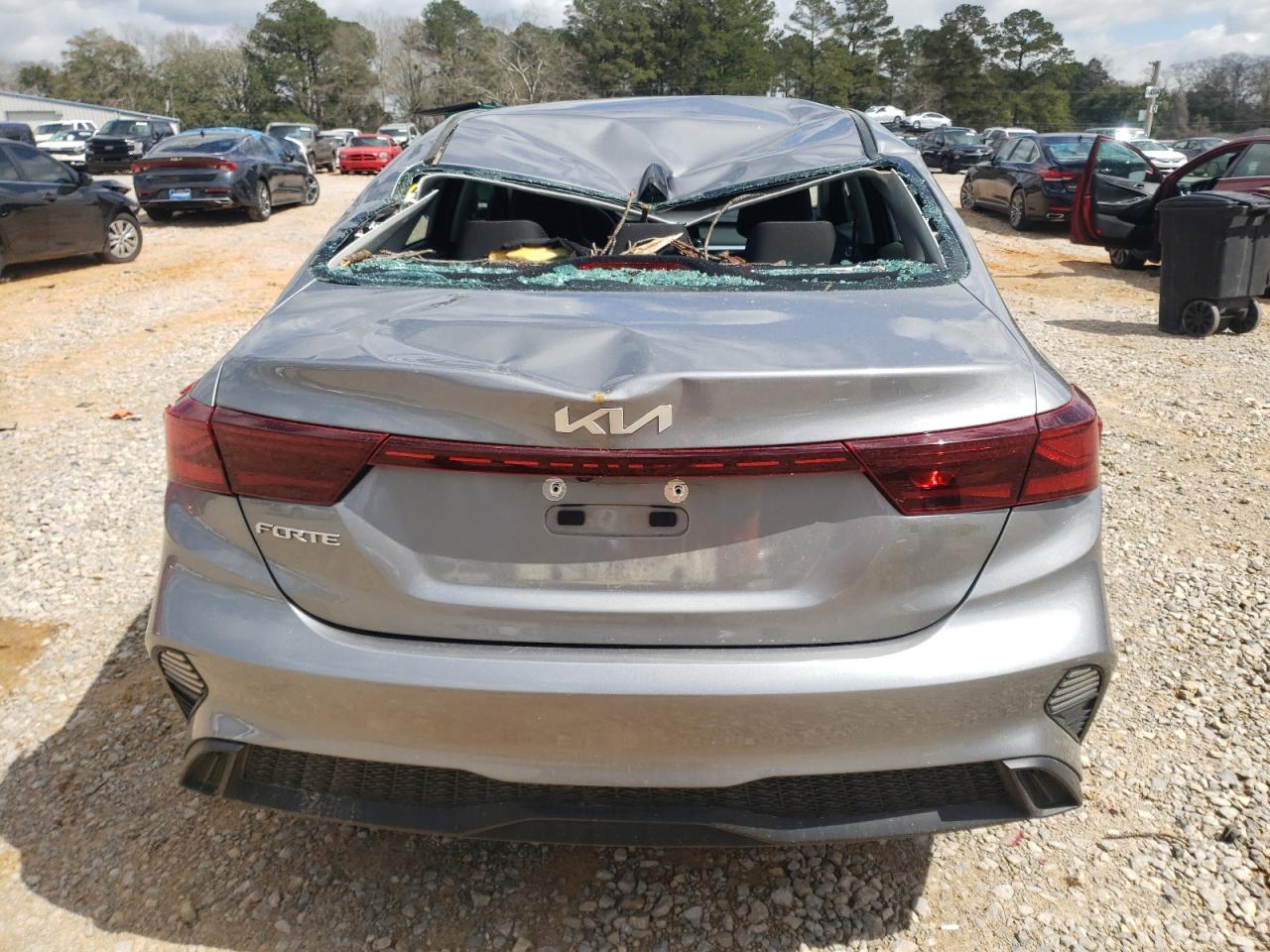 2023 Kia Forte - Image 6