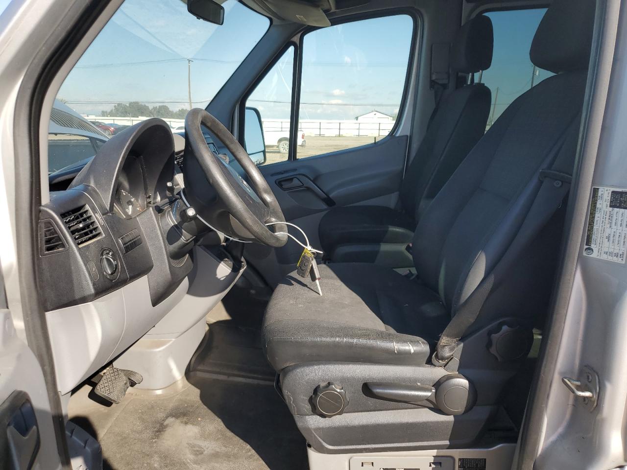 2014 Mercedes-Benz Sprinter - Image 7